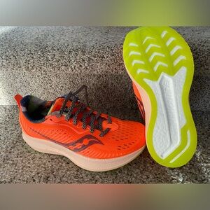 Brand New Saucony Endorphin Speed 2 shoes Women’s size 7.5